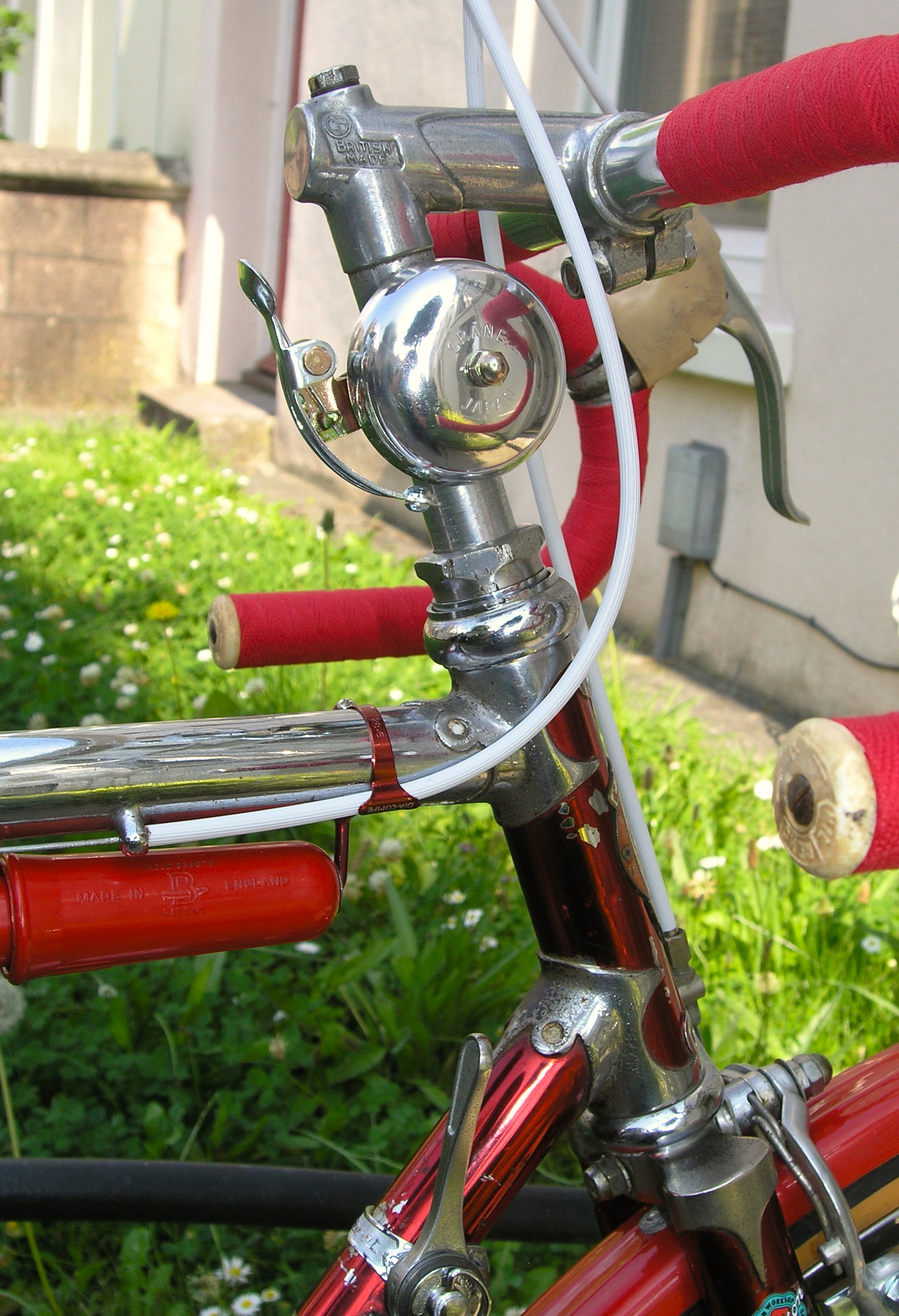 CARLTON CONSTELLATION HEAD LUGS DETAIL.jpg